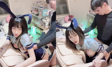 符文戰士阿璃Ahri被按在椅子上後入翹臀 纖纖美腿玲瓏身段勁爆完美身材，軟糯滾燙蜜道操到腿軟 (2)